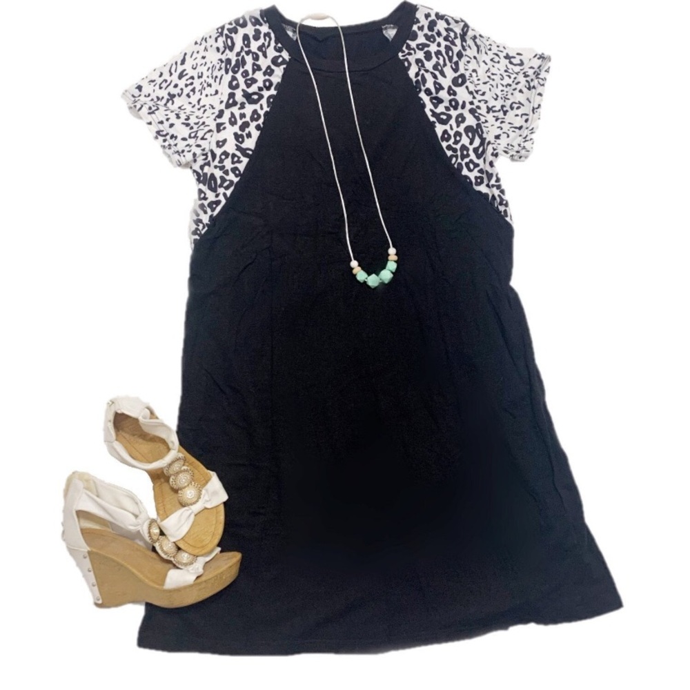Bearly Nursing Wear medium breastfeeding nursing leopard sleeve shift dress